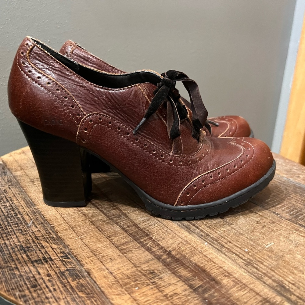 B.O.C. Boho Cognac Leather Lace WingTip Oxford Heels 7.5